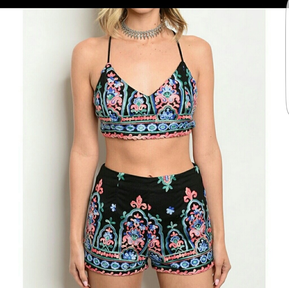1 left! Final cut✂2 piece set - Picture 2 of 8